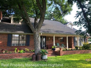 Main picture of 1701 Bluebonnet Ln