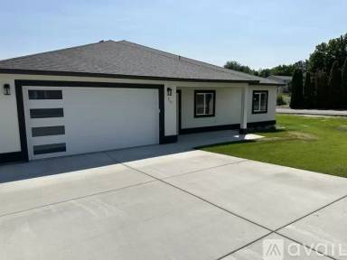 Main picture of 907 Kitty Ave