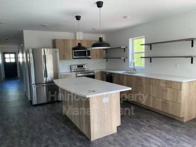 Main picture of 3924 Trinity Rd