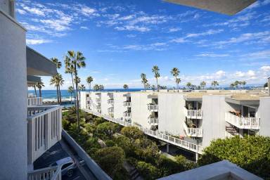 Main picture of 630 The Village