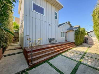 Main picture of 2520 Gleason Ave