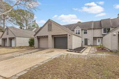 Main picture of 724 Chaseway St
