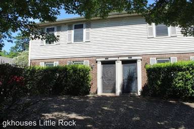 Main picture of 1313 N Shackleford Rd