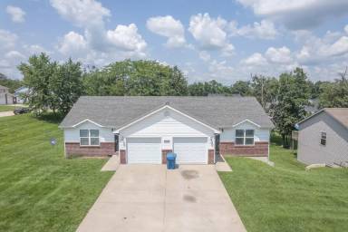 Main picture of 901 Ashley Dr