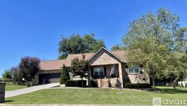 Main picture of 1448 Benjamin Blvd