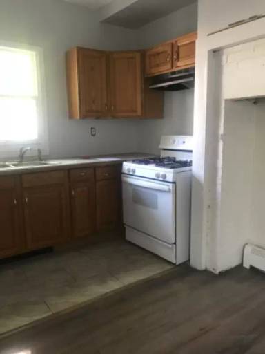 Main picture of 203 Spring St