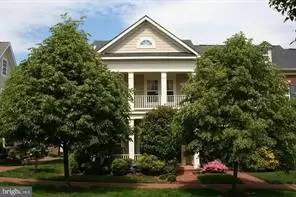 Main picture of 13806 Custis Sq
