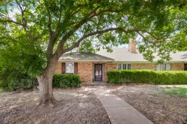 Main picture of 2128 Teakwood Ln
