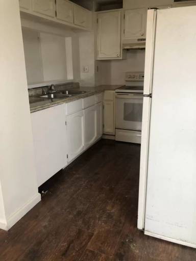 Main picture of 3073 West Center Avenue