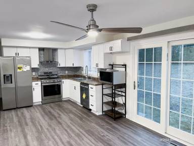 Main picture of 84 Sheri Ln