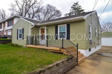 Main picture of 3028 Circle Dr NE