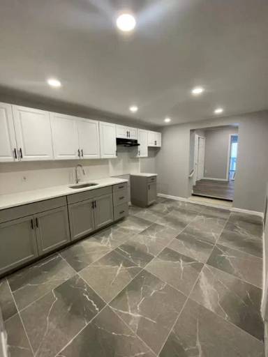 Main picture of 1086 Avenue C