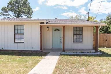 Main picture of 2844 Villa Woods Cir