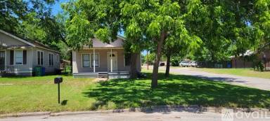 Main picture of 819 Porter St