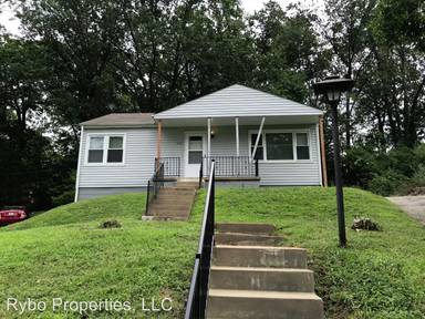 Main picture of 350 Reardon Dr