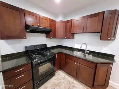 Main picture of 44 Fenton St
