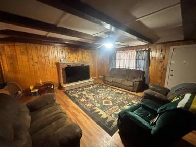 Main picture of 1458 N McCue St