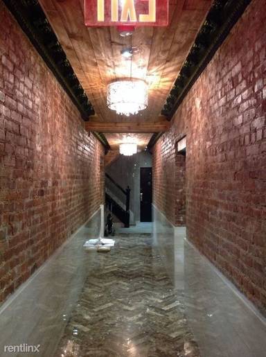 Main picture of 328 East 78th St