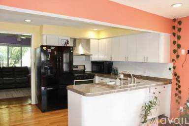 Main picture of 33615 Viceroy Dr