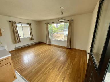 Main picture of 1210 Chanticleer Ave