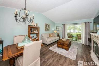 Main picture of 1420 Oak Hill Dr