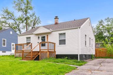 Main picture of 4841 Pierce St