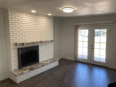 Main picture of 3846 S Lee Maur St