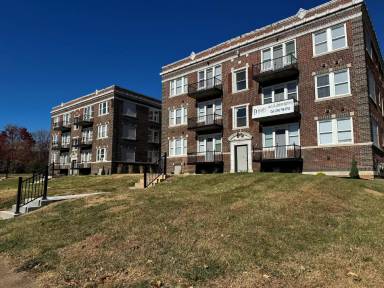 Main picture of 5811 Cabanne Ave
