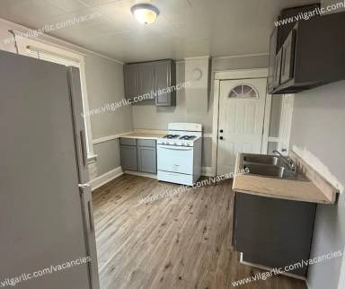 Main picture of 5009 Magoun Ave