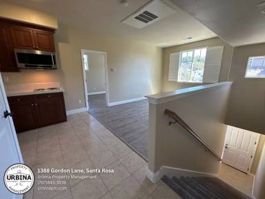 Main picture of 1388 Gordon Ln