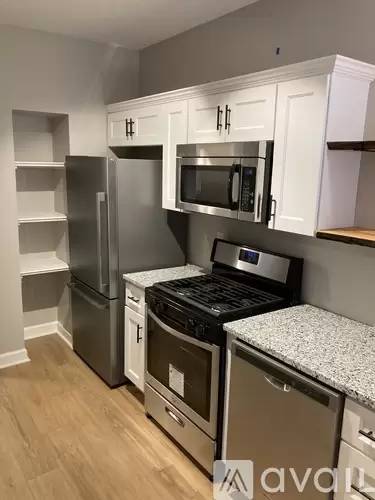 Main picture of 235 S Limestone
