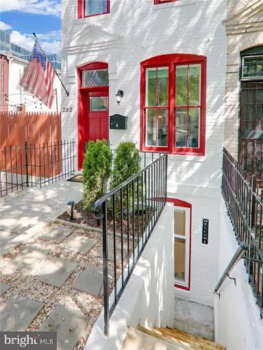 Main picture of 202 F St NE