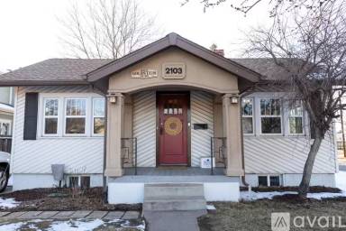 Main picture of 2103 S Clarkson St