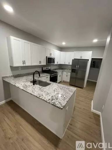 Main picture of 6950 Forrest Ave