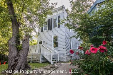 Main picture of 2726 Coy St