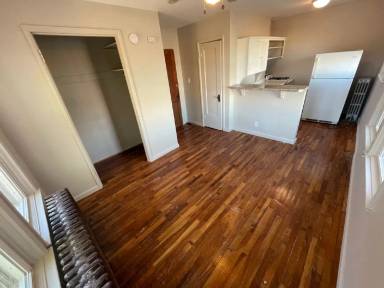 Main picture of 207 E Jefferson St