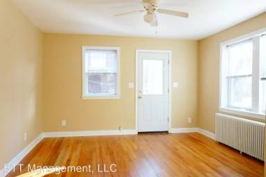 Main picture of 8520 Greenwood Ave