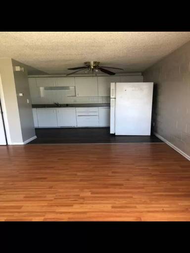 Main picture of 793 W Lennox St