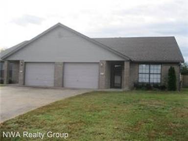 Main picture of 6 Holly Dr
