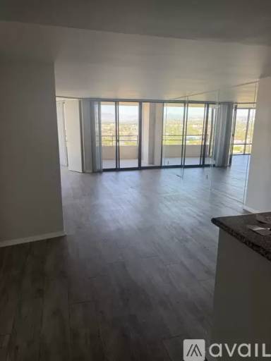 Main picture of Marina City Club Apartments
