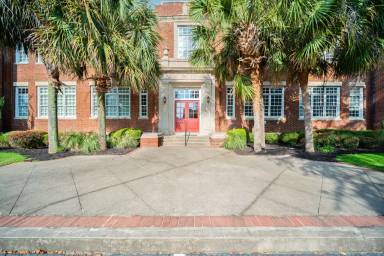 Main picture of Grandevine Condos