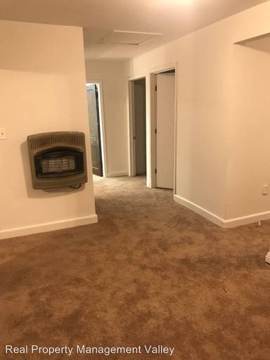 Main picture of 2233 Kanawha Ter