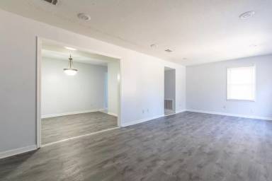 Main picture of 1310 Knob Creek Rd