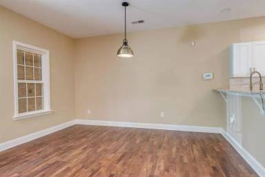 Main picture of 680 N Manassas St