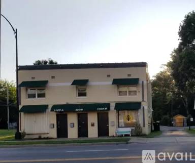 Main picture of 1111 Beatties Ford Rd