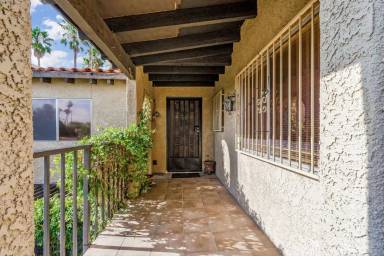 Main picture of 524 N Dodge Blvd