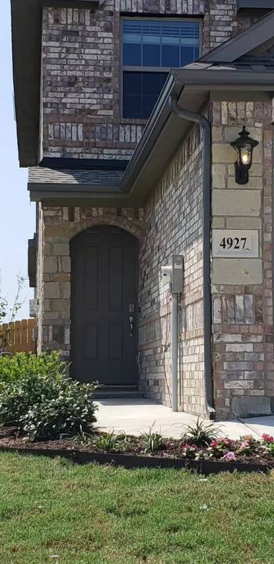 Main picture of 4921 Sanger Circle Dr