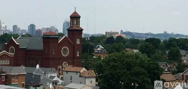 Main picture of 2041A Franklin St