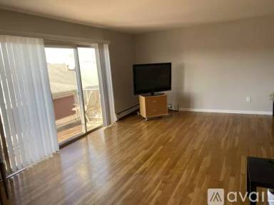 Main picture of 364 Hoover Ave