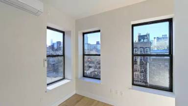 Main picture of 76 E 1st St